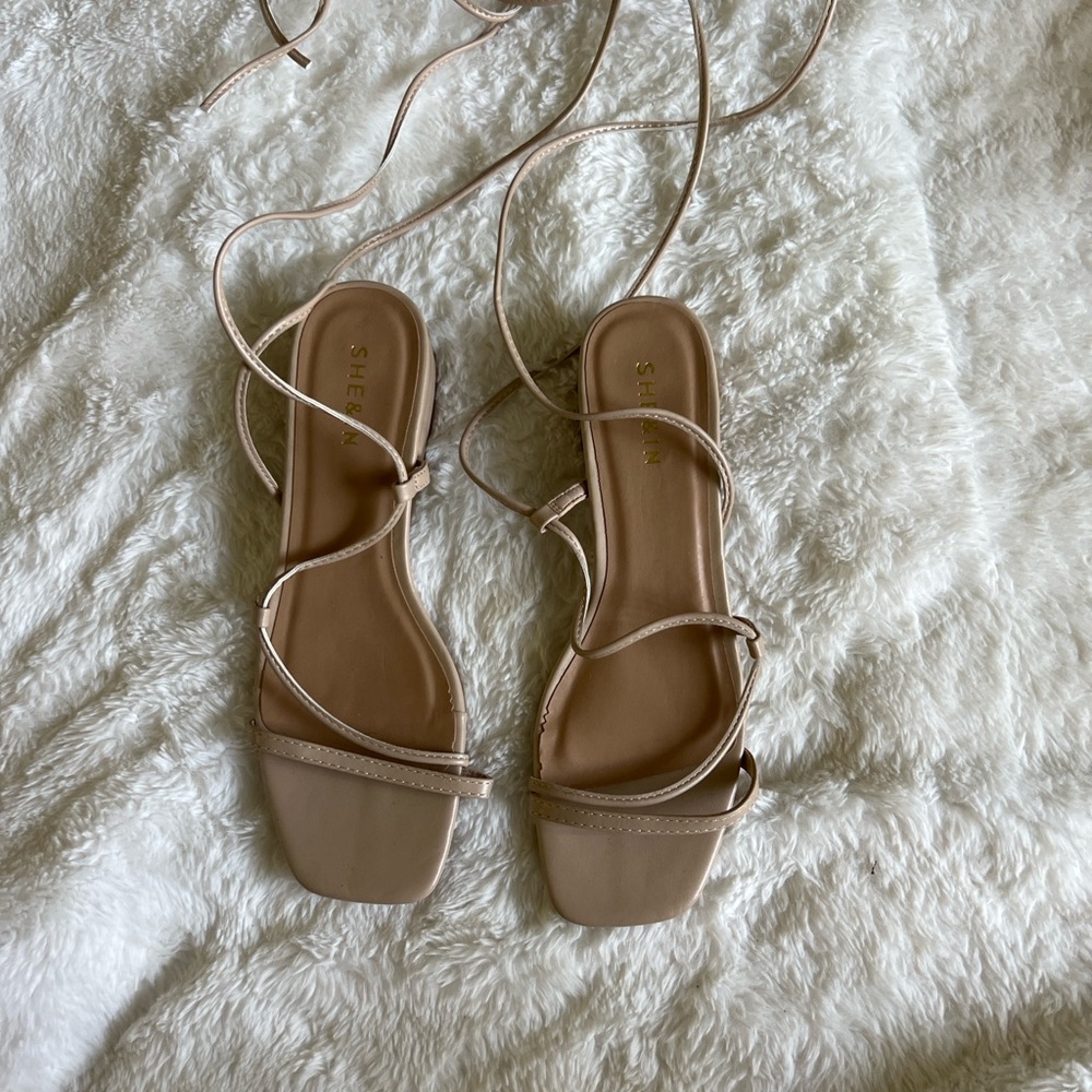 SHEIN Nude Lace Up Sandals Women’s 7.5 Strappy Square Toe Block Heel Minimalist